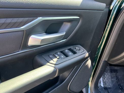 New 2026 RAM 1500 4x4 Crew Cab image 18