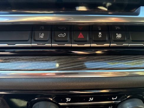 Used 2024 Chevrolet Silverado 2500 LT image 18