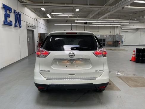 Used 2015 Nissan Rogue SL w/ SL Premium Package image 3