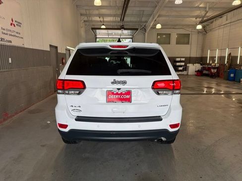 Used 2022 Jeep Grand Cherokee Laredo X AWD/4WD image 4