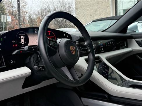 Used 2022 Porsche Taycan 4S image 16