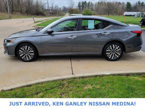 Certified 2025 Nissan Altima 2.5 SV image 6