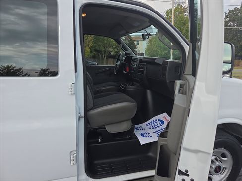Used 2024 GMC Savana 2500 w/ Driver Convenience Package RWD image 26