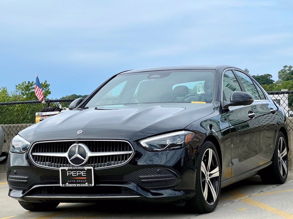 Used 2024 Mercedes-Benz C 300 4MATIC Sedan image 4