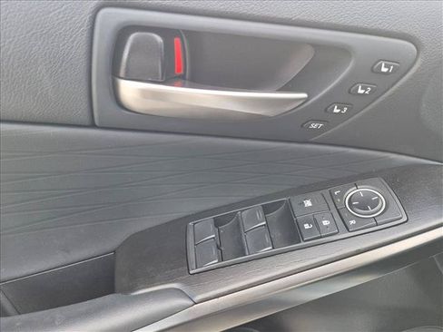 Used 2023 Lexus IS 300 w/ Premium Package RWD image 11