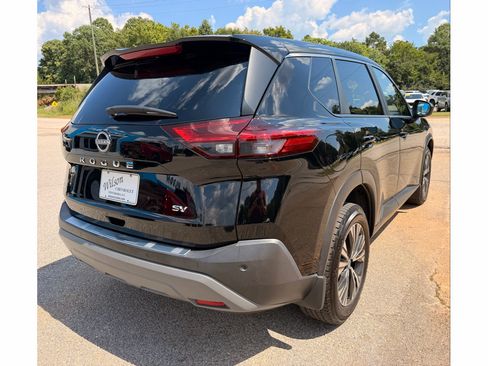 Used 2023 Nissan Rogue SV FWD image 6