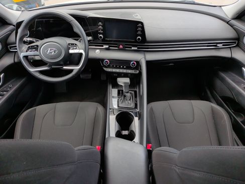 Used 2021 Hyundai Elantra SEL w/ Convenience + Premium Package FWD image 31