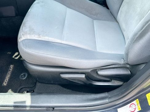 Used 2017 Toyota Corolla L FWD image 9