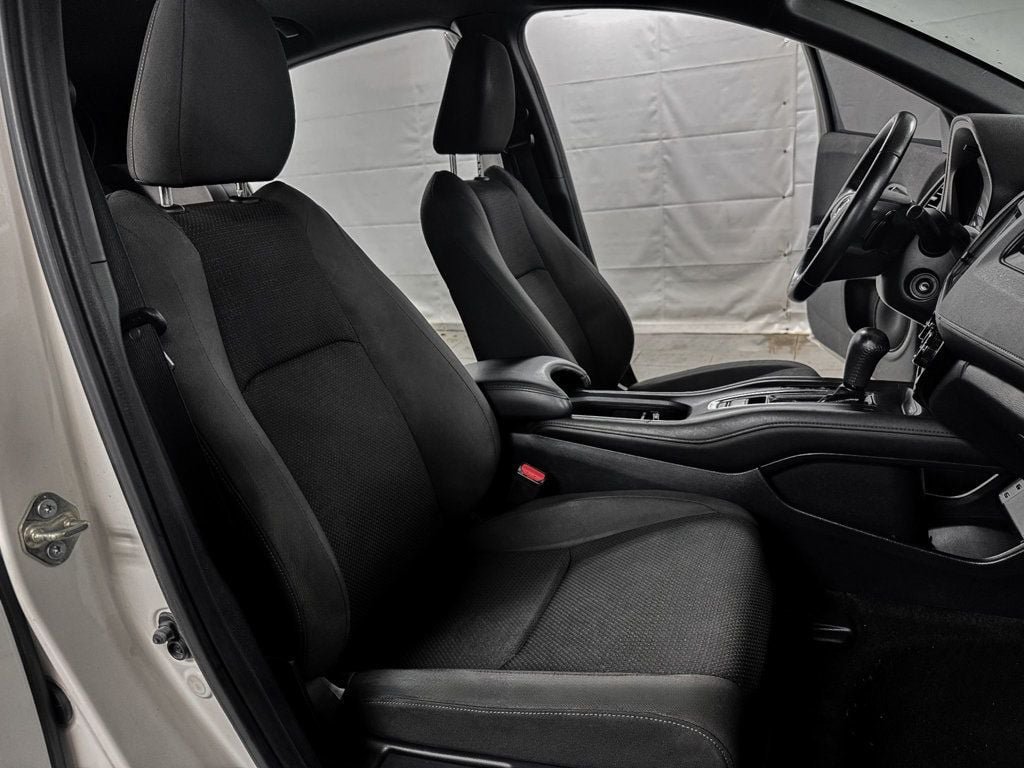 Used 2019 Honda HR-V Sport image 11