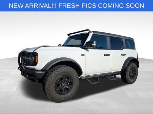 Used 2024 Ford Bronco Wildtrak image 2