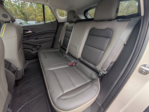 New 2026 Chevrolet Trax ACTIV w/ Sunroof Package image 8