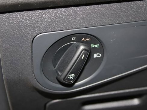 Used 2022 Volkswagen Tiguan S image 18