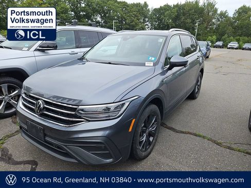 Used 2024 Volkswagen Tiguan SE w/ Panoramic Sunroof Package AWD/4WD image 1