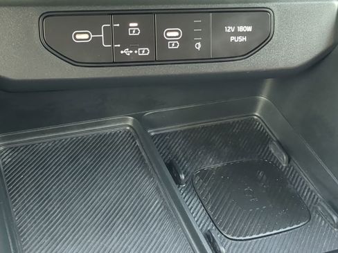 Used 2025 Kia Carnival SX Prestige FWD image 63