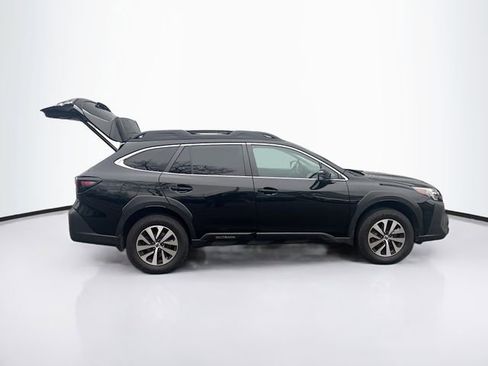 Used 2023 Subaru Outback Premium image 16