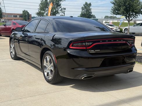 Used 2015 Dodge Charger SE w/ Power Sunroof Group AWD/4WD image 5