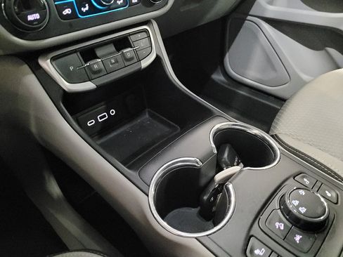 Used 2023 GMC Terrain SLE w/ Driver Convenience Package AWD/4WD image 26