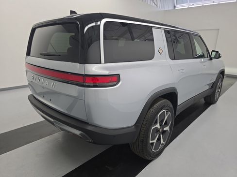 Used 2024 Rivian R1S Adventure AWD/4WD image 5