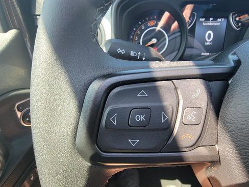 Used 2025 Jeep Wrangler Sport image 13