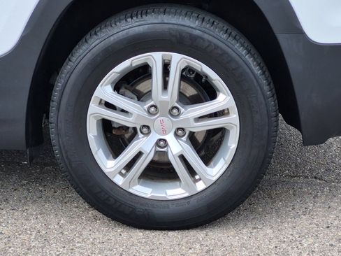 Used 2018 GMC Terrain SLE w/ Driver Convenience Package FWD image 14