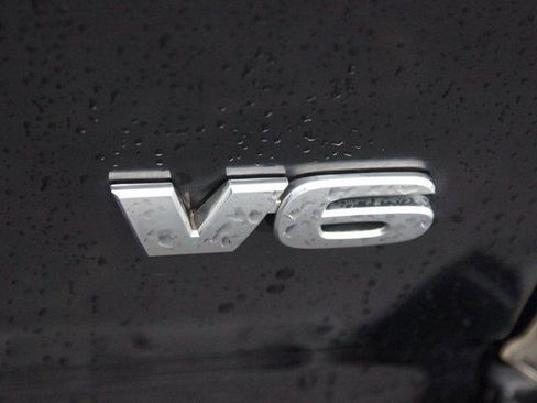 Used 2022 Toyota Tacoma Limited image 22