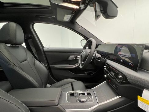 Used 2026 BMW 330i Sedan w/ Premium Package image 6