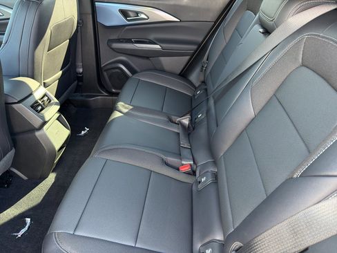 New 2026 Chevrolet Equinox EV LT image 25