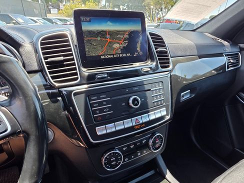 Used 2017 Mercedes-Benz GLS 550 4MATIC image 35