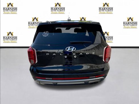 Used 2023 Hyundai Palisade Limited AWD/4WD image 5