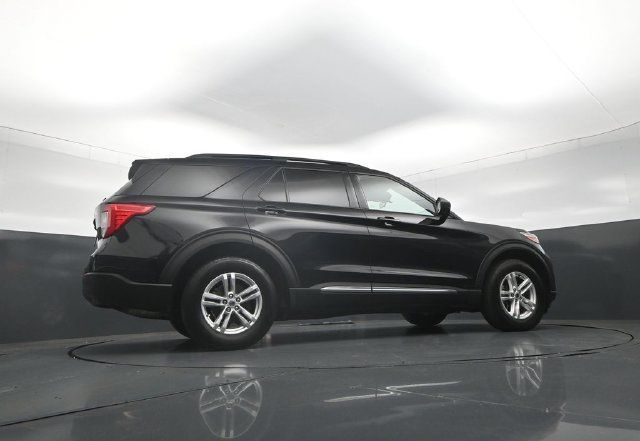 Used 2020 Ford Explorer XLT w/ Comfort Package AWD/4WD image 37