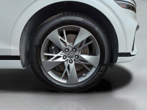 Used 2025 Genesis GV70 3.5T Sport image 10