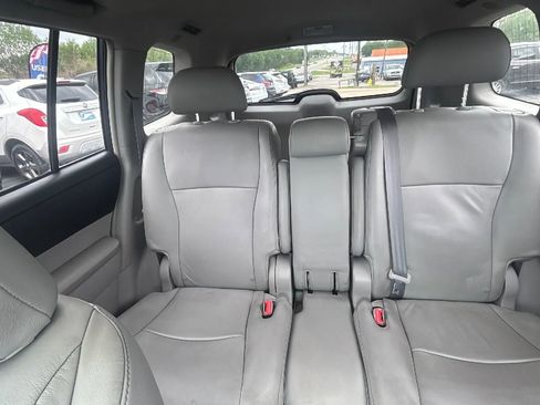 Used 2010 Toyota Highlander SE image 20