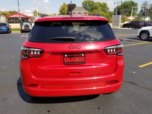 Certified 2023 Jeep Compass Limited image 6