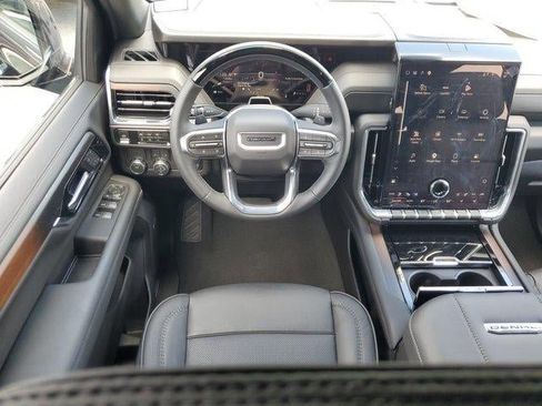 New 2026 GMC Yukon Denali w/ Advanced Technology Package RWD image 18