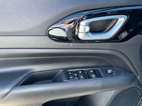New 2026 Jeep Compass Latitude AWD/4WD image 10