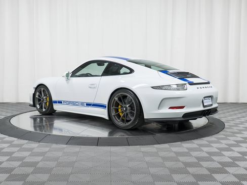Used 2016 Porsche 911 R RWD image 3