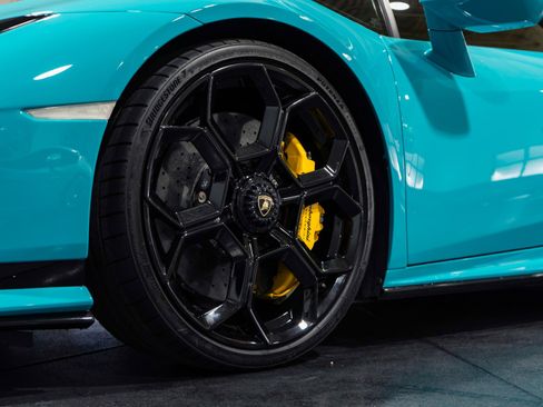 Used 2023 Lamborghini Huracan Tecnica image 14