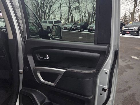 Used 2017 Nissan Titan SL w/ Off-Road Package image 13