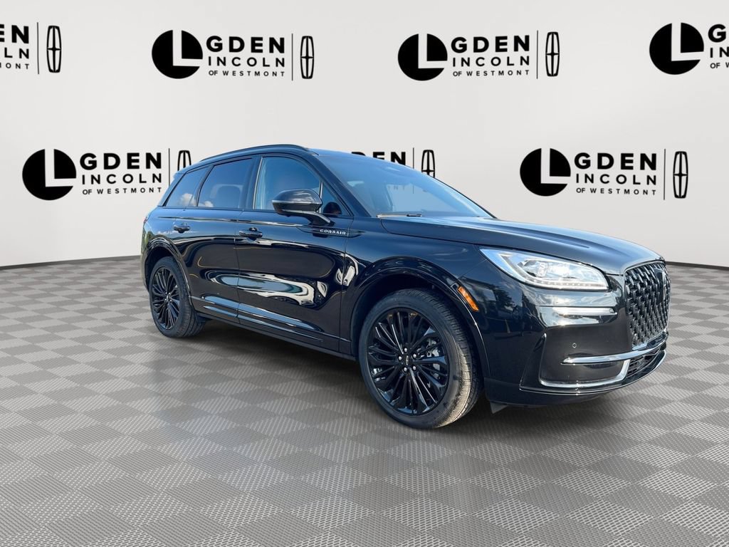 Used 2025 Lincoln Corsair Grand Touring w/ Equipment Group 302A AWD/4WD image 2