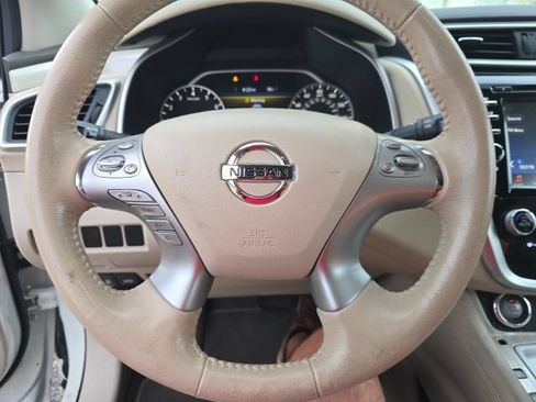 Used 2018 Nissan Murano SV FWD image 16