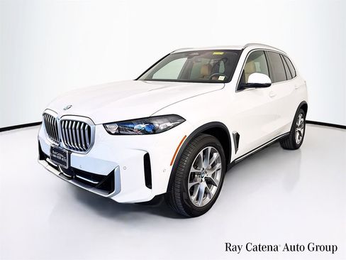Used 2024 BMW X5 xDrive40i w/ Parking Assistance Package AWD/4WD image 3
