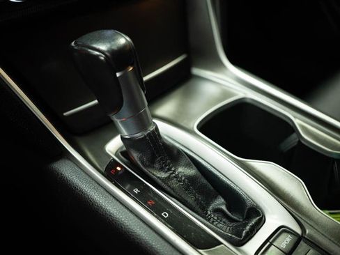 Used 2021 Honda Accord Sport image 22