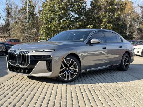 Certified 2023 BMW 760i xDrive image 1