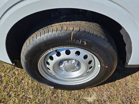 New 2025 Ford Maverick XL w/ Equipment Group 102A image 16