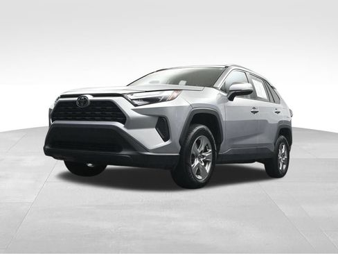 Used 2024 Toyota RAV4 XLE FWD image 22