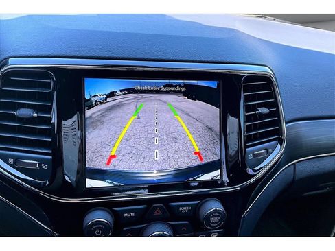 Used 2021 Jeep Grand Cherokee Limited w/ Sun & Sound Group AWD/4WD image 26