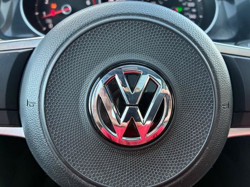 Used 2017 Volkswagen GTI Autobahn FWD image 19