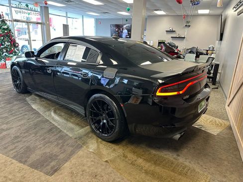 Used 2018 Dodge Charger R/T image 7