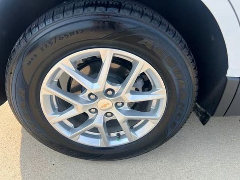 Certified 2024 Chevrolet Equinox LT image 11