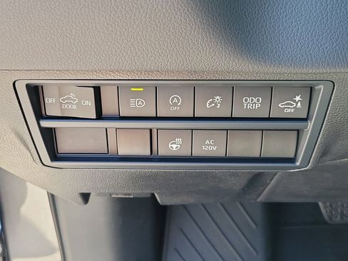 New 2026 Toyota Tundra Limited AWD/4WD image 30